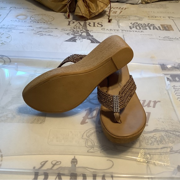 NWOT Ladies A. Gianetti tan sandals - Picture 6 of 7